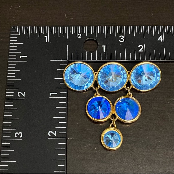 Vintage Unsigned Blue Rivoli Crystal Inverted Triangle Dangling Brooch - Picture 7 of 9